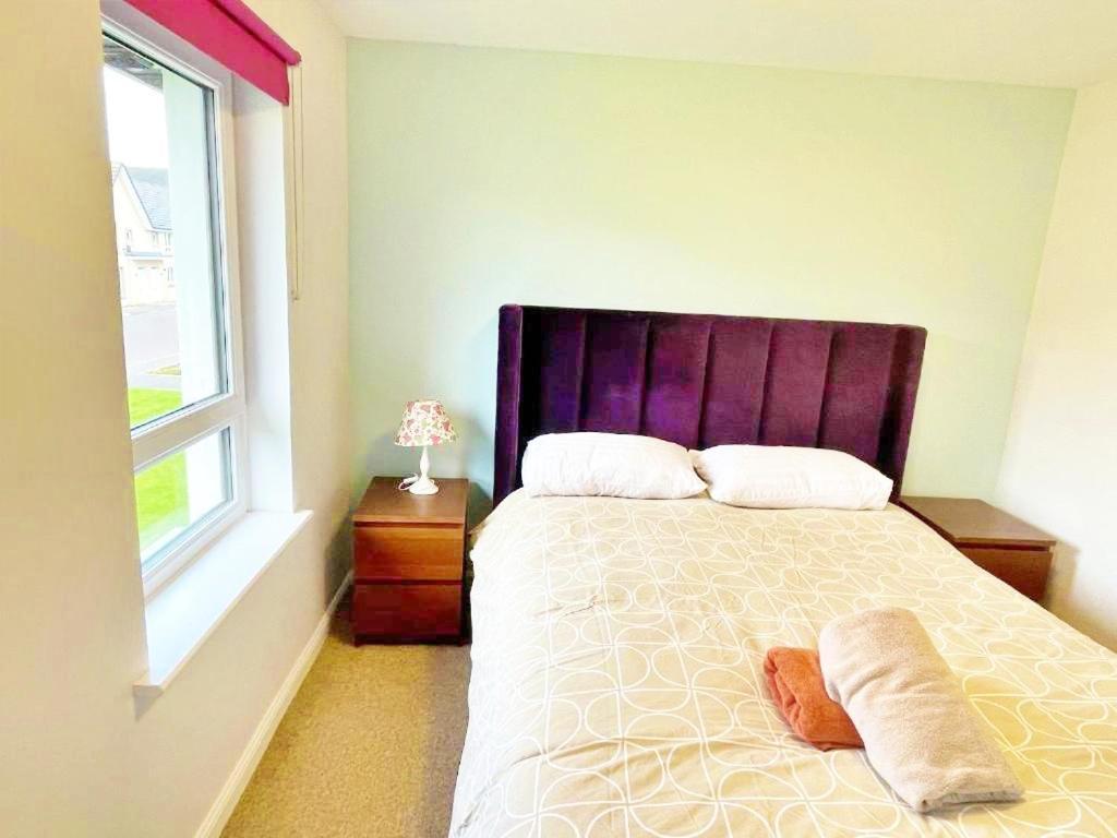 3 Bed House With Parking Near Airport Villa เอดินบะระ ภายนอก รูปภาพ