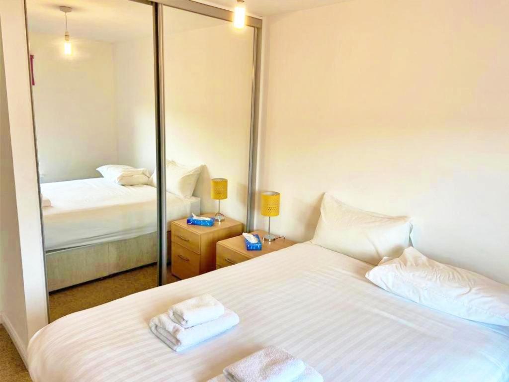 3 Bed House With Parking Near Airport Villa เอดินบะระ ภายนอก รูปภาพ